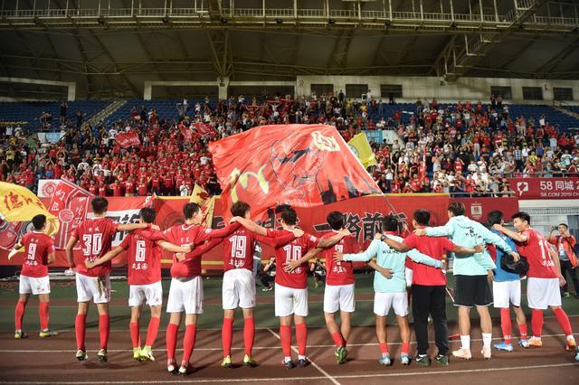 穆勒：无缘冠军感到非常难过，相信我们会在下赛季强势回归