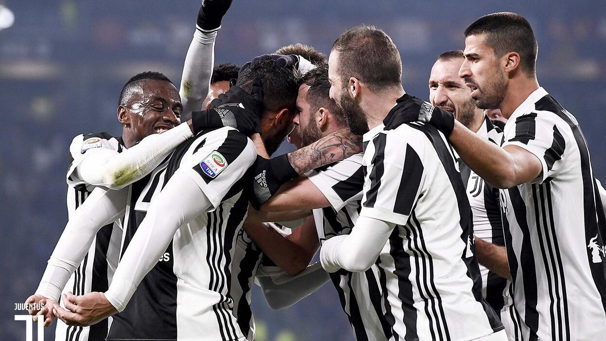 小组全胜收官！英格兰正式比赛取得11连胜，为队史首次（英格兰创队史纪录：正式赛豪取11连胜，小组赛完美收官）