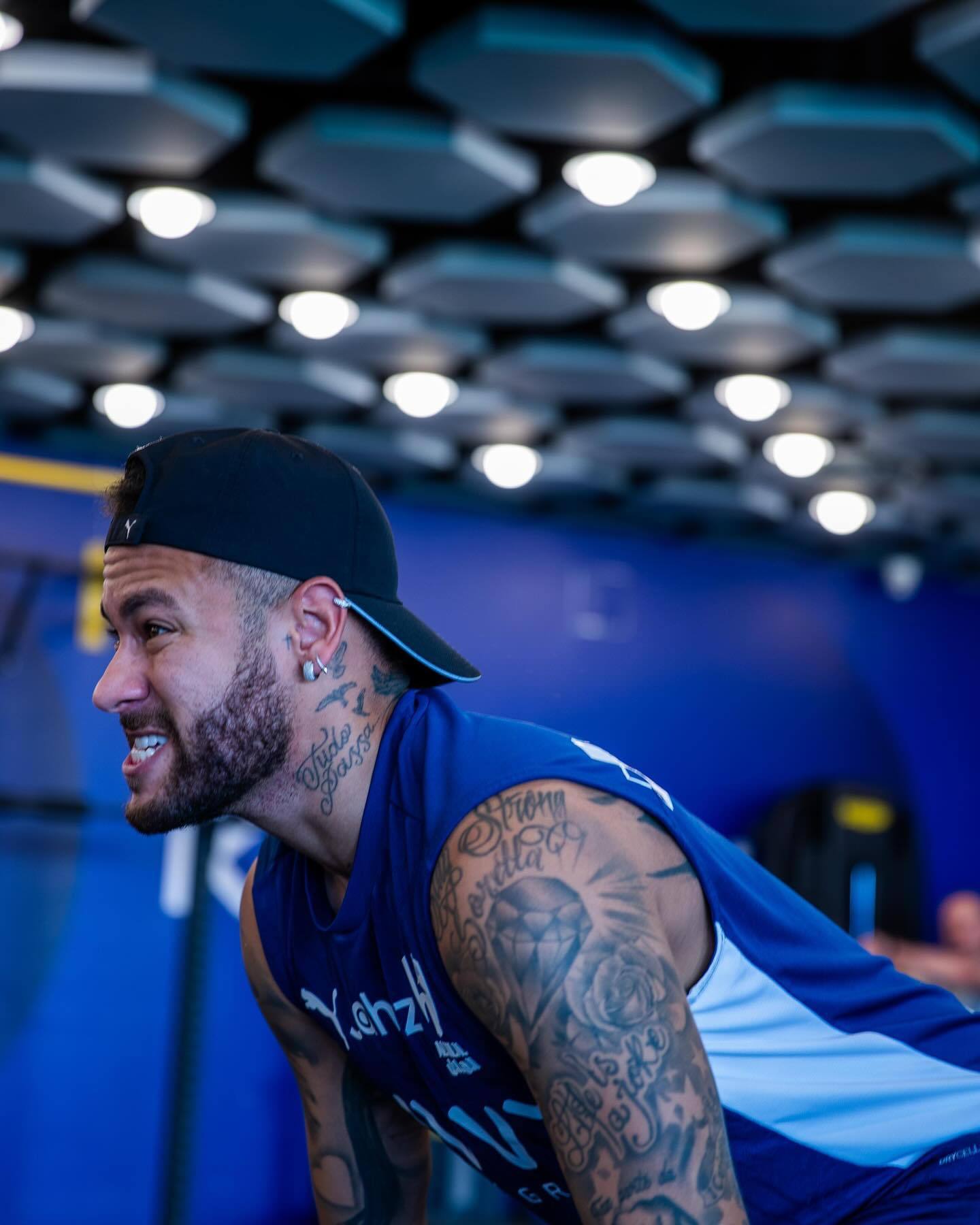 鲁尼：马雷斯卡言论与萨拉赫情况相似，他应该尊重俱乐部老板（鲁尼谈马雷斯卡：言论与萨拉赫相似，应尊重俱乐部老板）