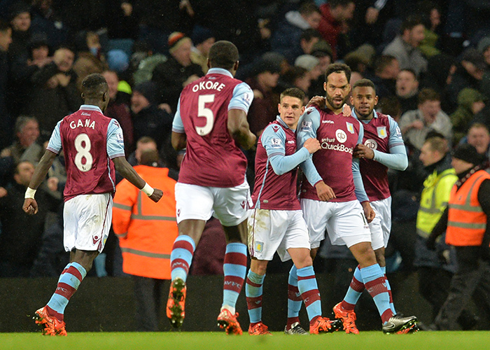 欧冠半场：克瑙夫打破僵局，法兰克福1-0巴塞罗那