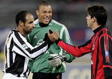 6分42秒，姆巴佩完成欧冠历史第二快帽子戏法（姆巴佩6分42秒上演欧冠史上第二快帽子戏法）