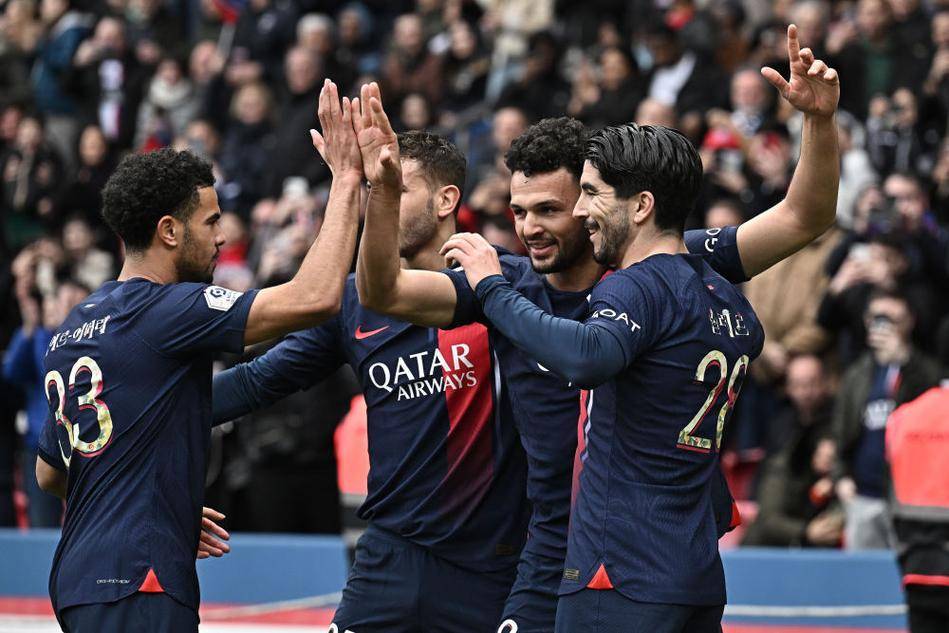 乒超联赛：深大3-2率先晋级决赛！蒯曼1胜1负，日本世界冠军立功（乒超联赛：深大3比2抢先挺进决赛，蒯曼一胜一负，日本世冠建功）