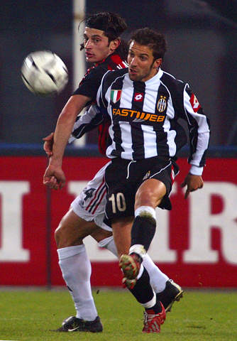 湖人斯马特谈伤势：就是背部痉挛，属于多年积劳造成的损耗