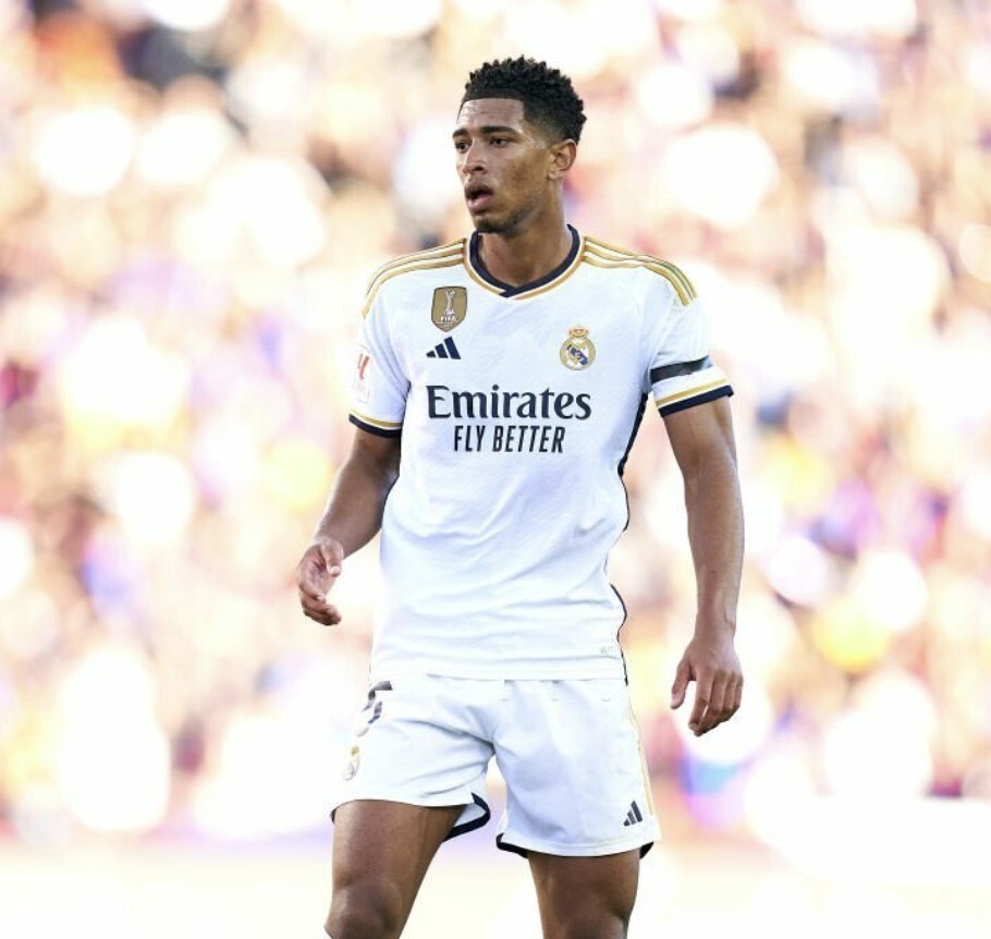 英联杯前瞻：曼城面临多线作战困扰，小蜜蜂曾赛季双杀蓝月（英联杯前瞻：曼城多线征战承压，小蜜蜂曾赛季双杀蓝月）