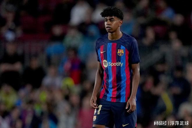 法尔克：拜仁仍在密切关注DV9，同时也对弗兰库利诺-朱感兴趣