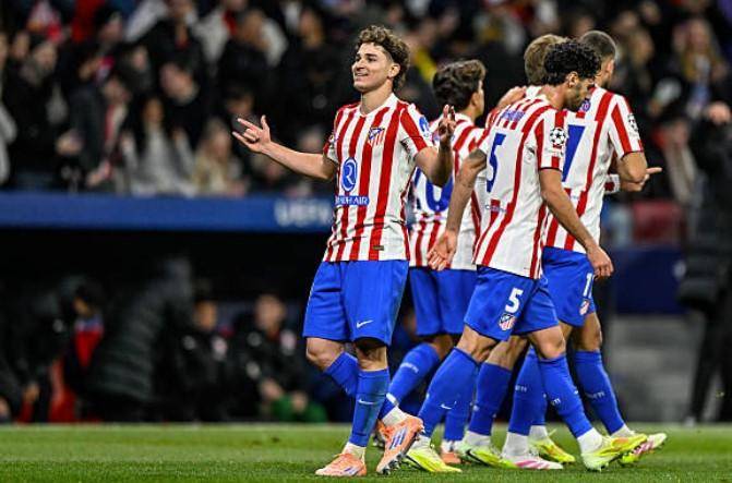 K77成为历史首位为法国俱乐部在两项国际赛事决赛破门的球员（K77改写纪录：首位代表法国俱乐部在两项国际赛事决赛破门的球员）