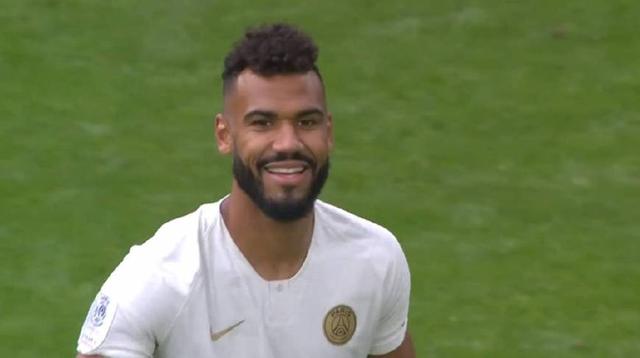 如何评价？CBA杯多人因地板贴纸滑倒引争议：希望引起重视