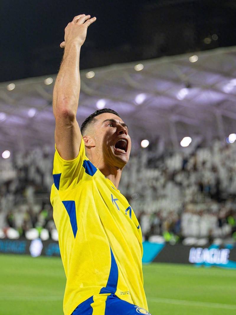 意甲战报：普利西奇梅开二度，米兰让二追三3-2逆转都灵（意甲：普利西奇双响，米兰连扳三球3-2逆转都灵）