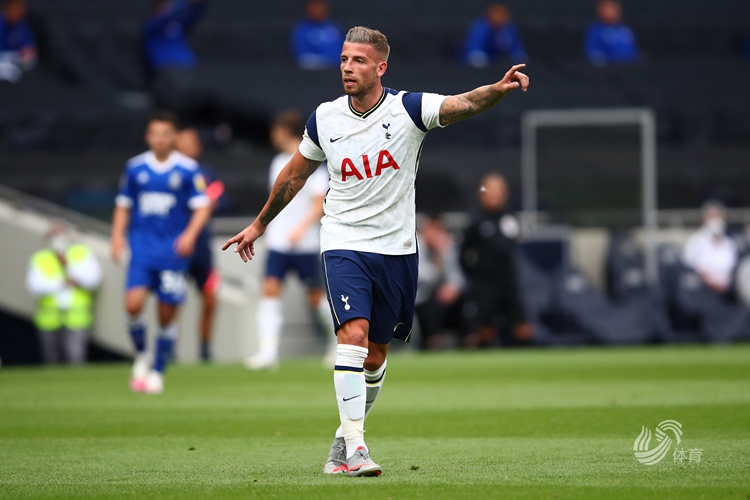 2025年免签球员德转身价排名：戴维以4500万欧排名第一（德转2025年免签球员身价榜：戴维以4500万欧居首）